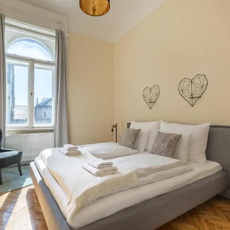 Center Dream 2br/2bath * Budapesta