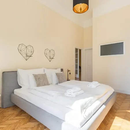 Center Dream 2br/2bath Budapesta