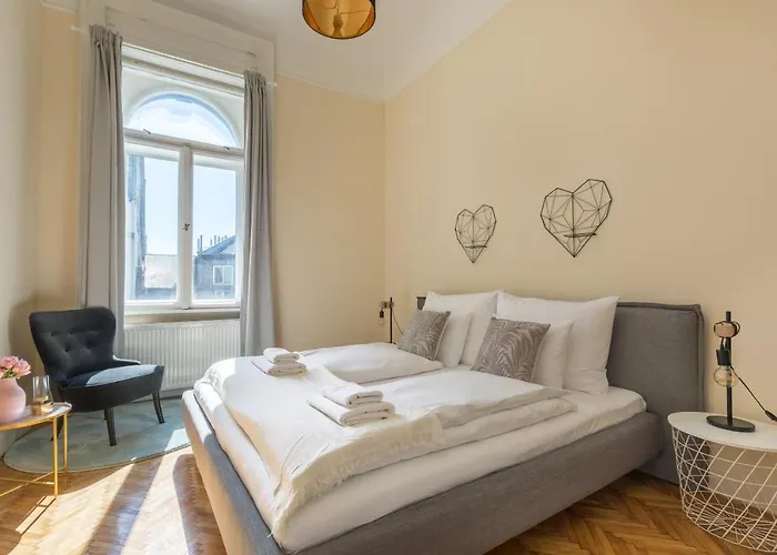 Center Dream 2br/2bath * Budapeşte