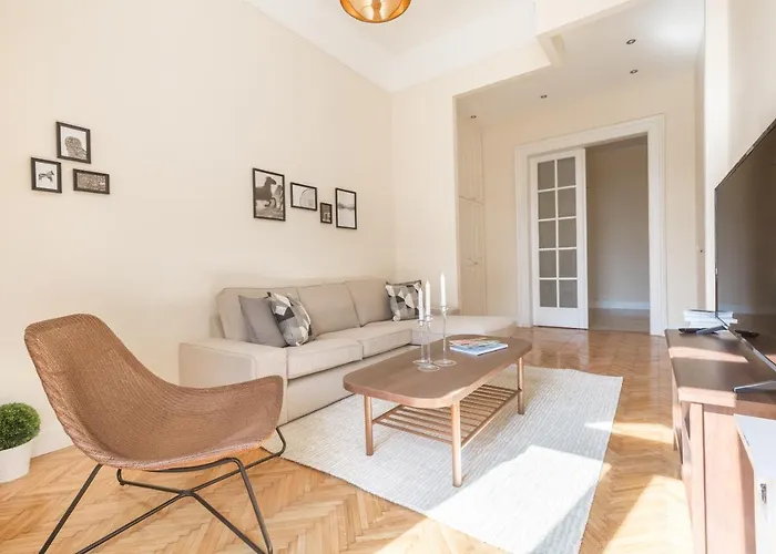 Center Dream 2br/2bath Daire *