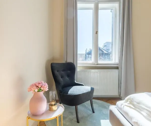 Center Dream 2br/2bath Daire *