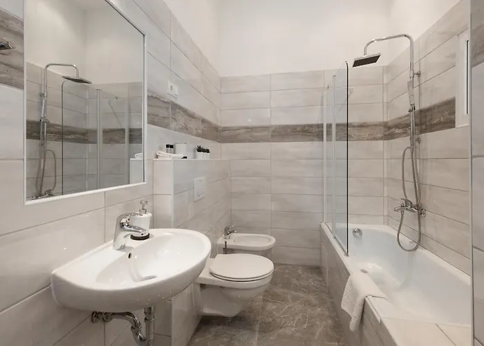 Center Dream 2br/2bath Daire