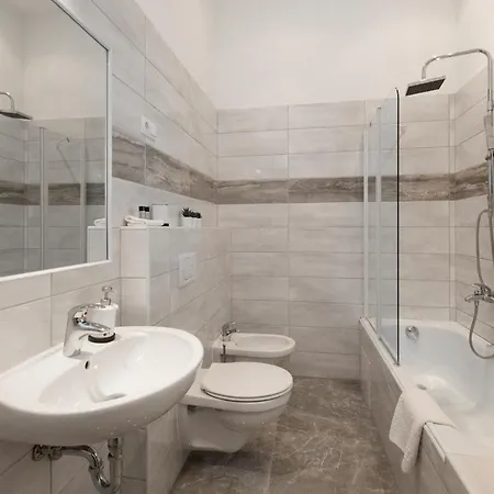 Center Dream 2br/2bath Appartamento