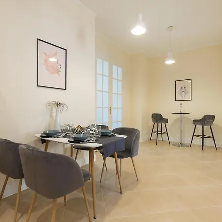 Center Dream 2br/2bath * Budapesta
